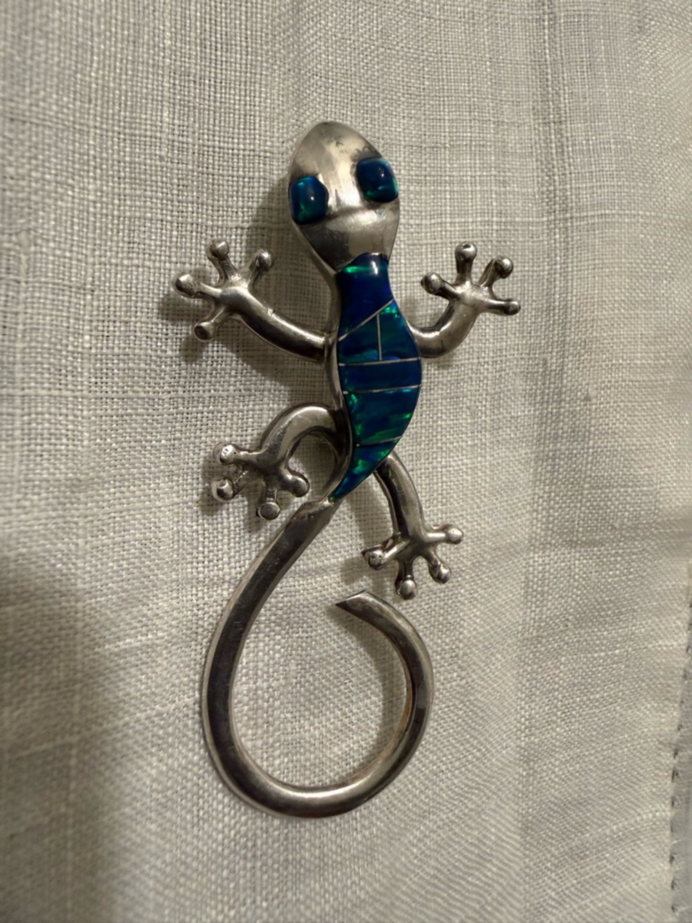 Silver Blue Opal Inlay Gecko Brooch/Pendant for Reptile Enthusiasts